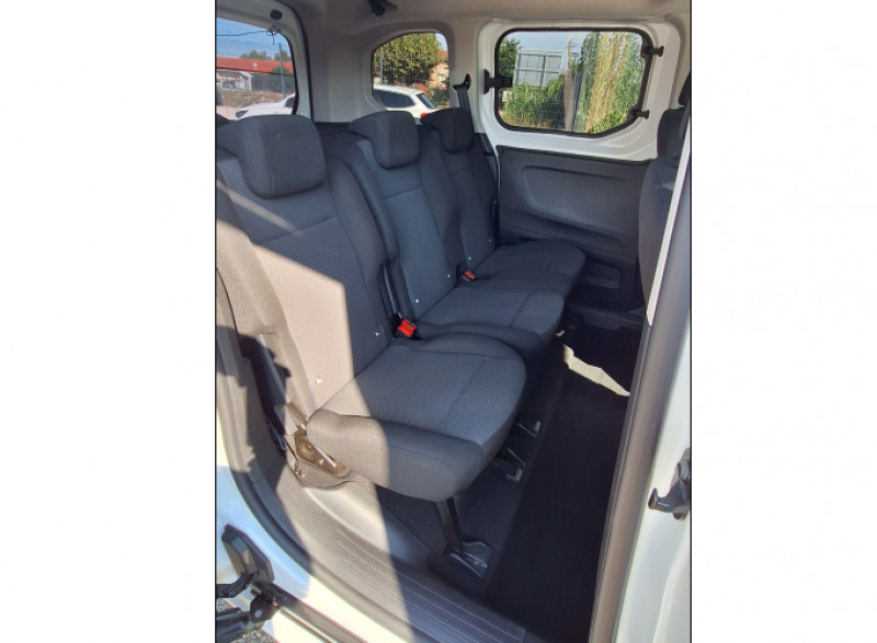 Photo 6 de l'offre de OPEL COMBO LIFE 1.5 DIESEL 100 BVM6 EDITION CarPlay Radar Privacy Glass à 23450€ chez Mérignac auto