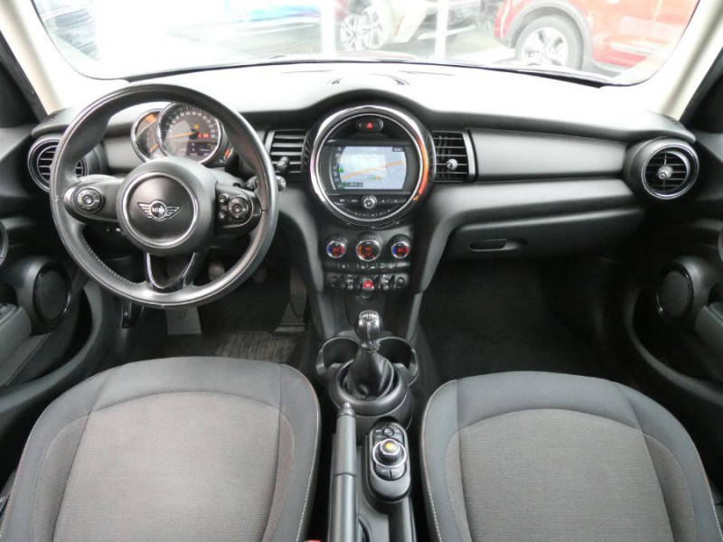 Photo 15 de l'offre de MINI MINI III ONE D 95 BVM6 GPS Clim Auto Privacy Glass Suivi Complet à 14980€ chez Mérignac auto