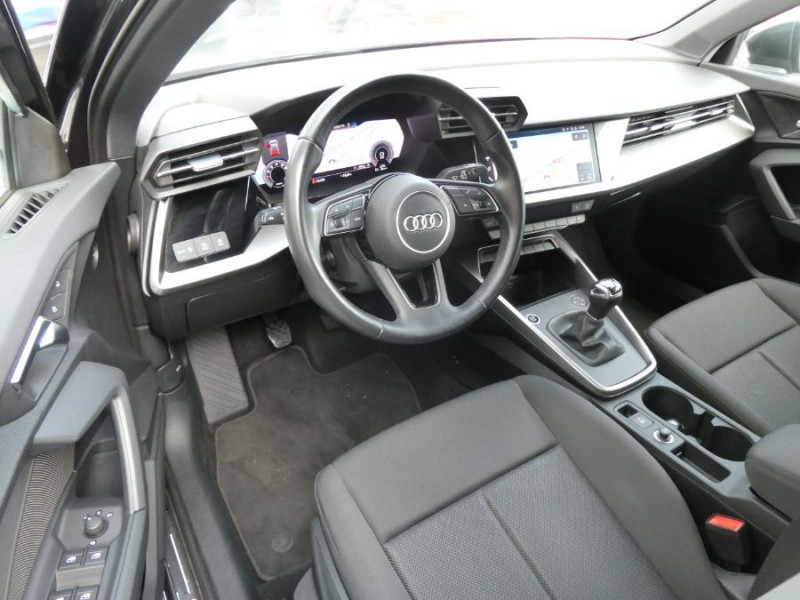 Photo 15 de l'offre de AUDI A3 SPORTBACK IV 30 TFSI 110ch BVM6 S-Line Matrix GPS Carplay à 23970€ chez Mérignac auto