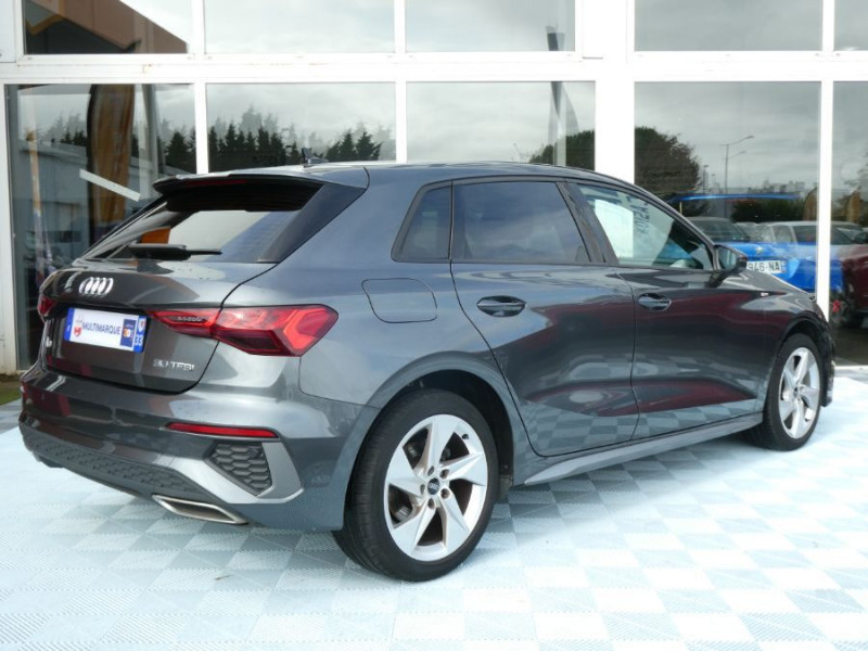 Photo 3 de l'offre de AUDI A3 SPORTBACK IV 30 TFSI 110ch BVM6 S-Line Matrix GPS Carplay à 23970€ chez Mérignac auto