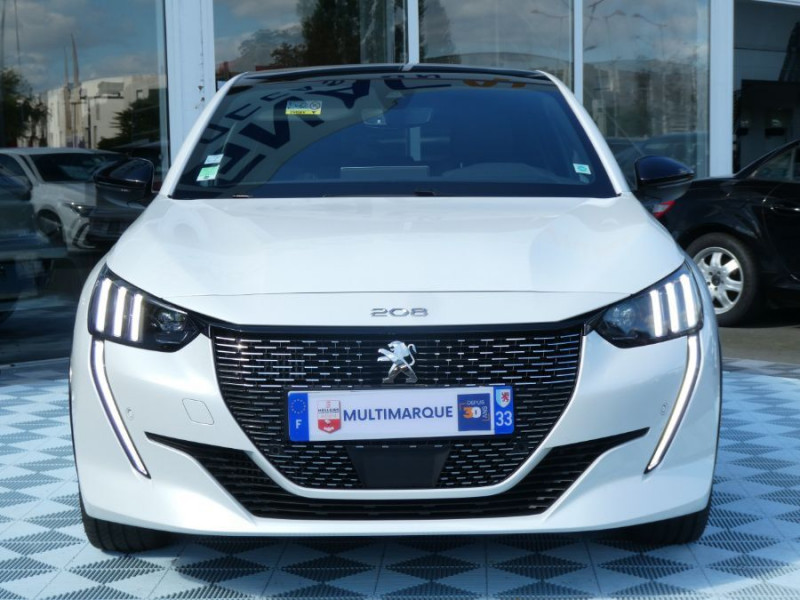 Photo 10 de l'offre de PEUGEOT 208 II 1.2 PureTech 100 BVM6 GT LINE TOIT Pano à 15450€ chez Mérignac auto