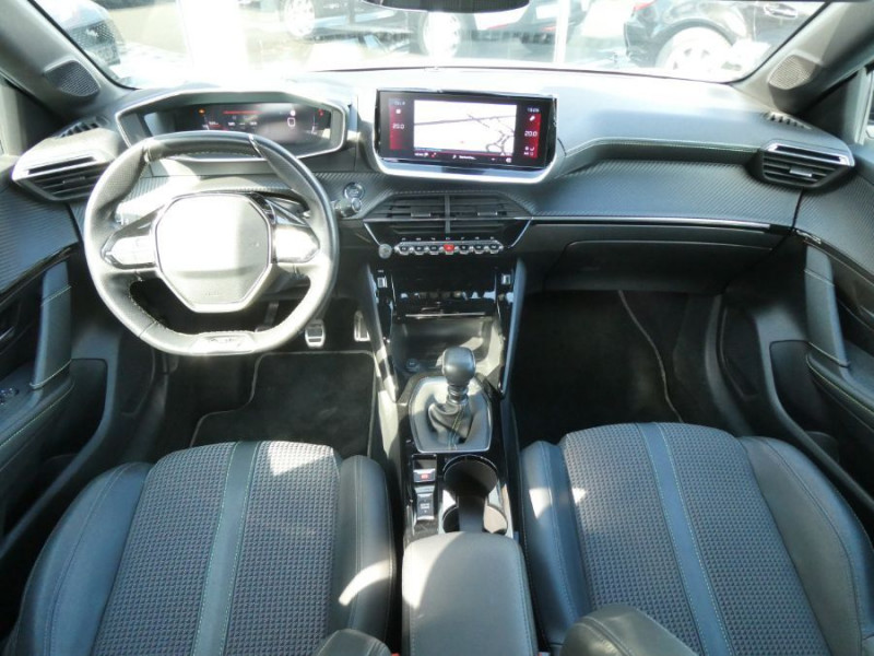 Photo 16 de l'offre de PEUGEOT 208 II 1.2 PureTech 100 BVM6 GT LINE TOIT Pano à 15450€ chez Mérignac auto