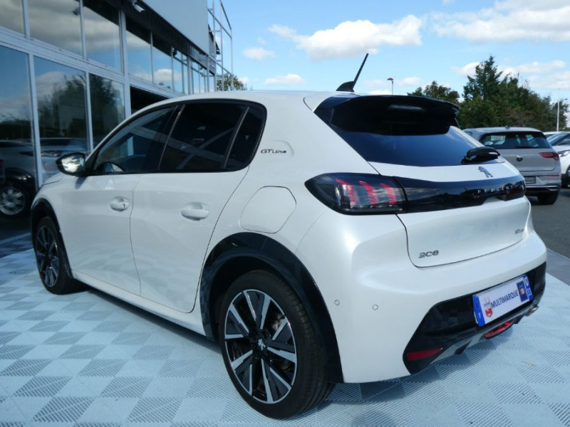 Photo 12 de l'offre de PEUGEOT 208 II 1.2 PureTech 100 BVM6 GT LINE TOIT Pano à 15450€ chez Mérignac auto