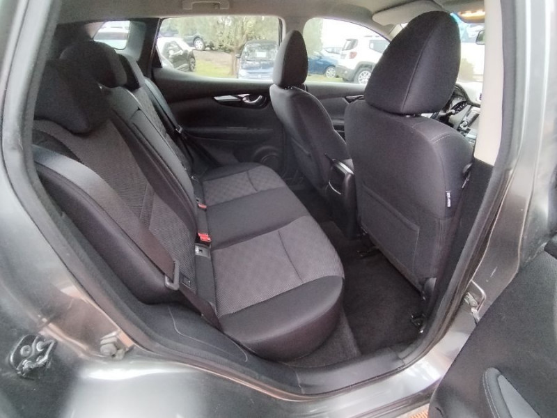 Photo 12 de l'offre de NISSAN QASHQAI II 1.6 DCI 130 XTRONIC CONNECT Safety Shield Attel. à 15750€ chez Mérignac auto