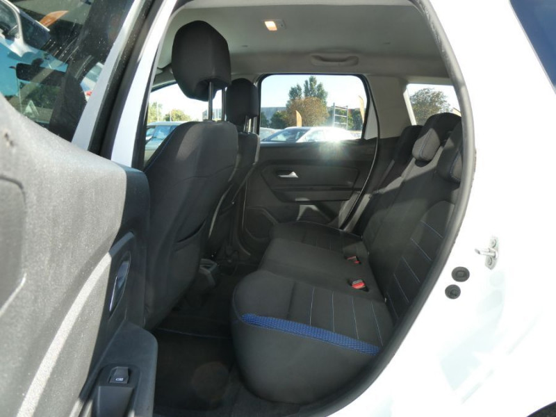 Photo 18 de l'offre de DACIA DUSTER 1.0 Eco-G 100 GPL BVM6 4X2 15ANS GPS Camera Attel. 1ère Main à 17450€ chez Mérignac auto