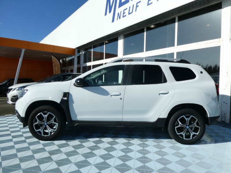 Photo 14 de l'offre de DACIA DUSTER 1.0 Eco-G 100 GPL BVM6 4X2 15ANS GPS Camera Attel. 1ère Main à 17450€ chez Mérignac auto