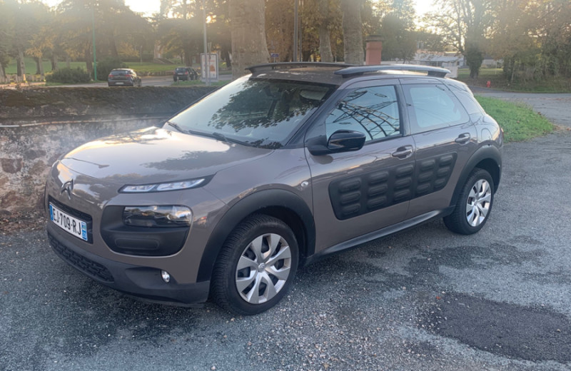 Photo 13 de l'offre de CITROEN C4 CACTUS 1.2 PureTech 82 FEEL CLIM Bluetooth Barres 1ère Main à 9950€ chez Mérignac auto