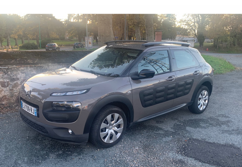 Photo 1 de l'offre de CITROEN C4 CACTUS 1.2 PureTech 82 FEEL CLIM Bluetooth Barres 1ère Main à 9950€ chez Mérignac auto