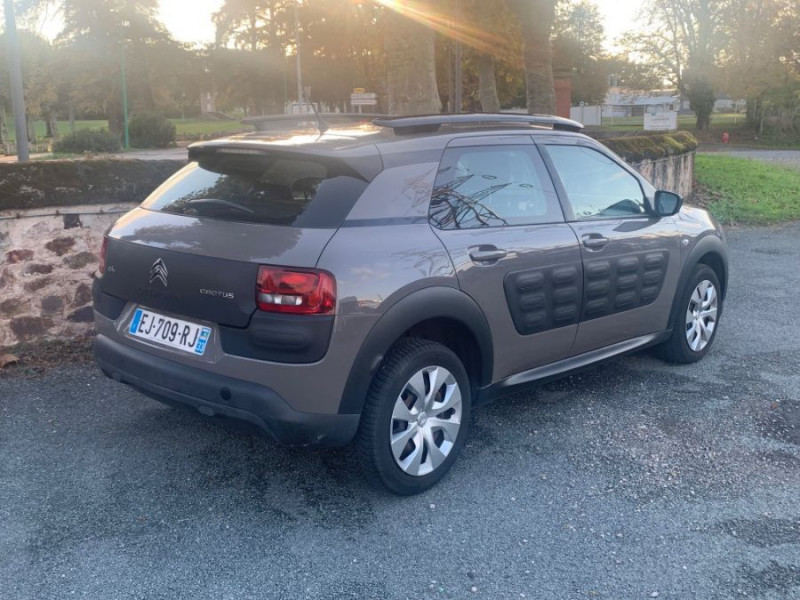 Photo 3 de l'offre de CITROEN C4 CACTUS 1.2 PureTech 82 FEEL CLIM Bluetooth Barres 1ère Main à 9950€ chez Mérignac auto