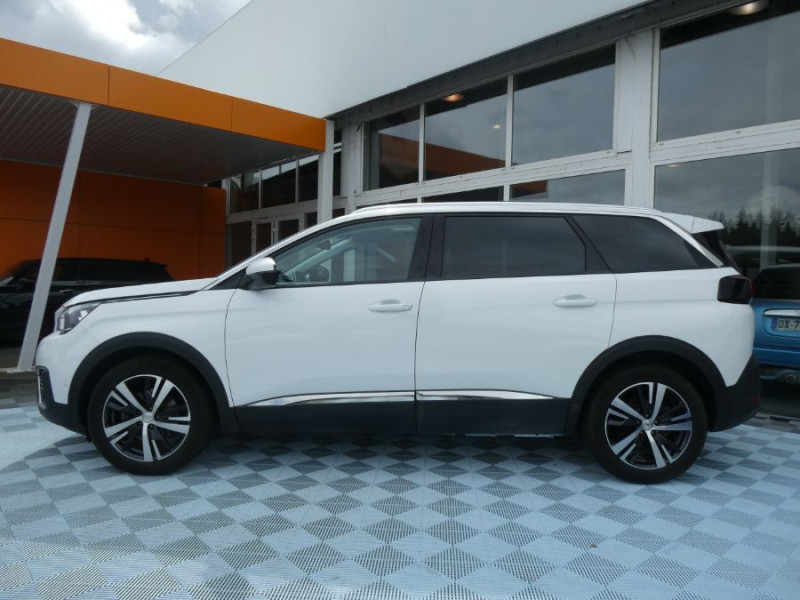 Photo 11 de l'offre de PEUGEOT 5008 II 1.5 BlueHDi 130 EAT8 ALLURE TOIT Pano Attel. 5PL à 24450€ chez Mérignac auto