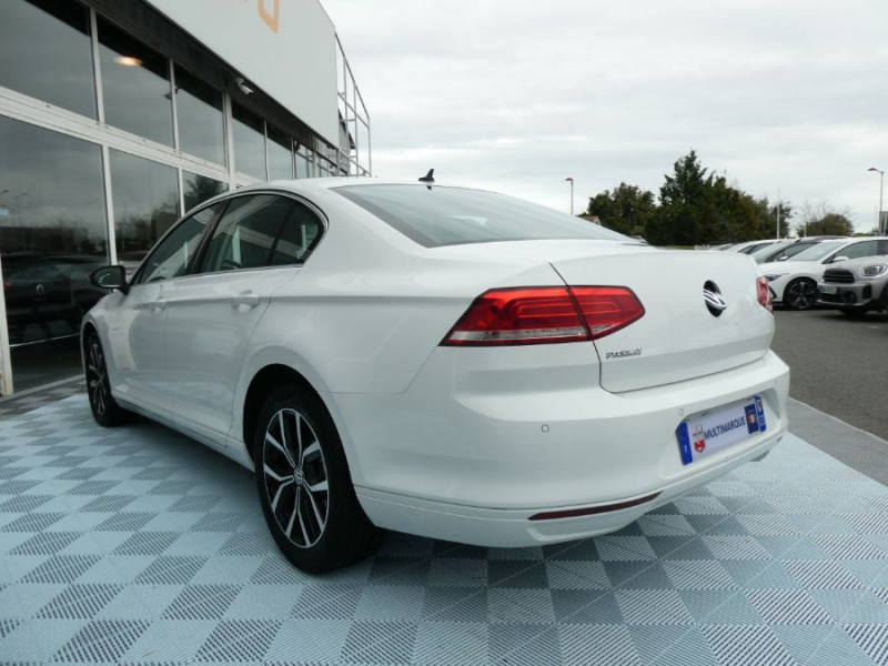 Photo 11 de l'offre de VOLKSWAGEN PASSAT 1.4 TSI 150 BVM6 CONFORTLINE GPS Camera Key Less à 20990€ chez Mérignac auto