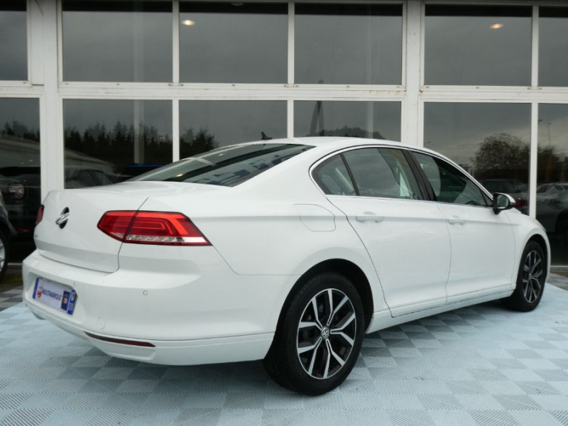 Photo 3 de l'offre de VOLKSWAGEN PASSAT 1.4 TSI 150 BVM6 CONFORTLINE GPS Camera Key Less à 20990€ chez Mérignac auto