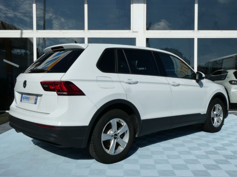 Photo 3 de l'offre de VOLKSWAGEN TIGUAN II 1.4 TSI 150 DSG6 TRENDLINE GPS Privacy Glass à 23990€ chez Mérignac auto