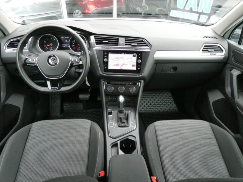 Photo 13 de l'offre de VOLKSWAGEN TIGUAN II 1.4 TSI 150 DSG6 TRENDLINE GPS Privacy Glass à 23990€ chez Mérignac auto