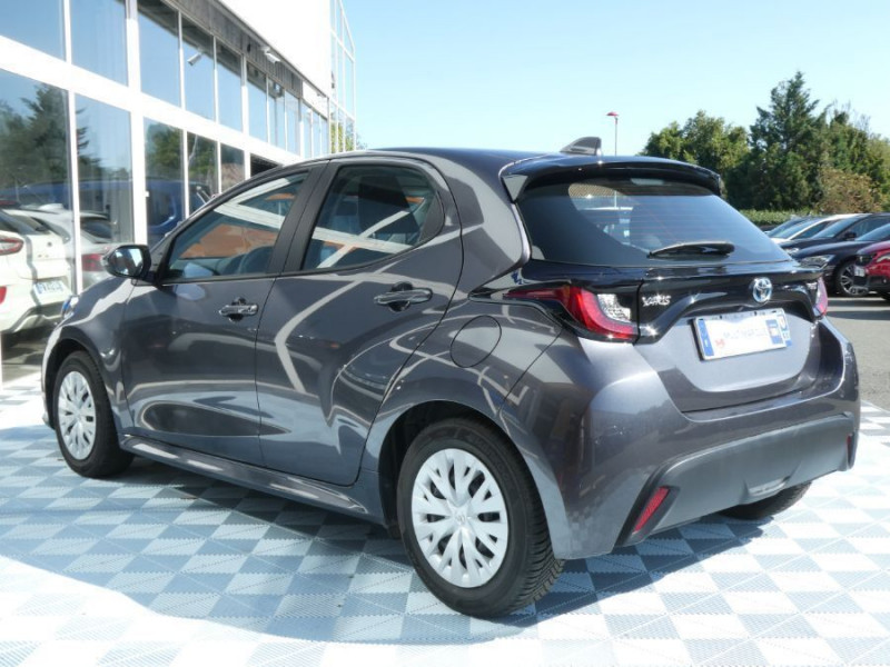 Photo 21 de l'offre de TOYOTA YARIS IV HYBRIDE 116H BVA DYNAMIC GPS Camera ACC à 19480€ chez Mérignac auto