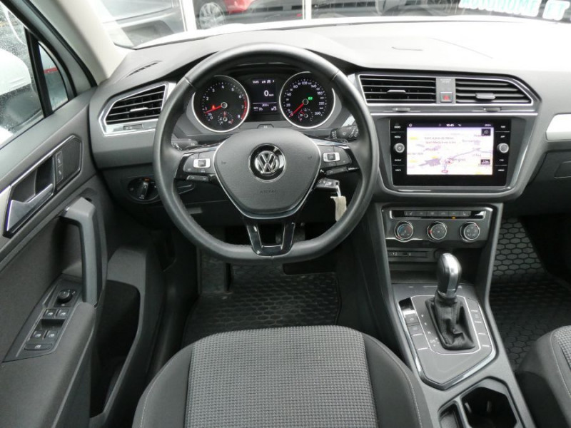 Photo 4 de l'offre de VOLKSWAGEN TIGUAN II 1.4 TSI 150 DSG6 TRENDLINE GPS Privacy Glass à 23990€ chez Mérignac auto