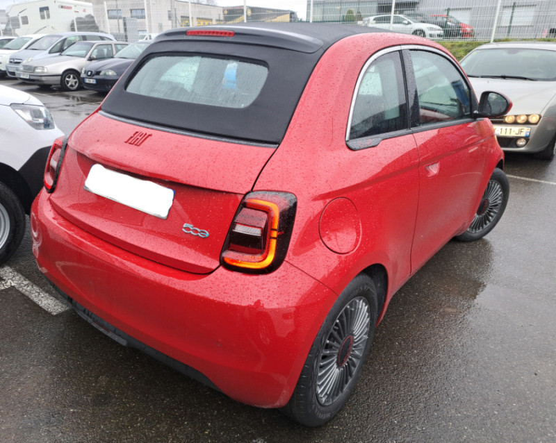 Photo 2 de l'offre de FIAT 500C CABRIOLET III E 95 23.8KWH RED GPS à 17450€ chez Mérignac auto