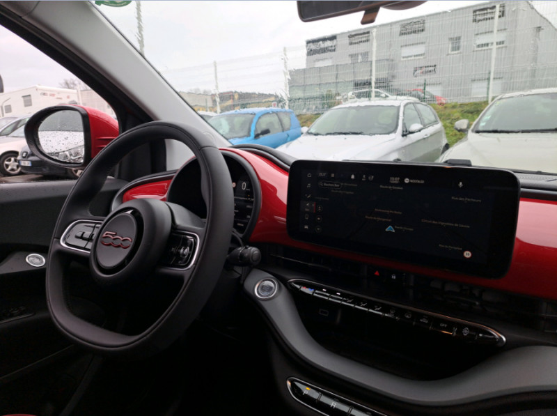 Photo 4 de l'offre de FIAT 500C CABRIOLET III E 95 23.8KWH RED GPS à 17450€ chez Mérignac auto