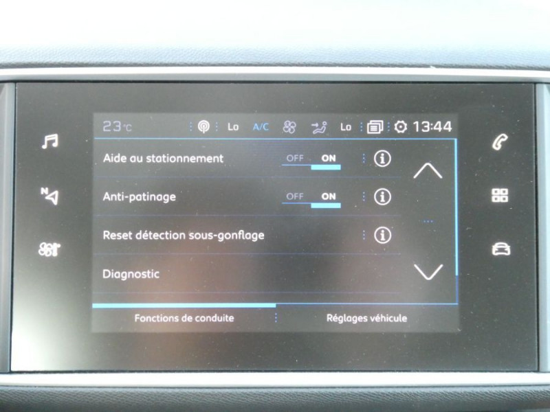 Photo 20 de l'offre de PEUGEOT 308 SW II 1.2 PureTech 110 BVM6 ACTIVE GPS Radar à 13450€ chez Mérignac auto