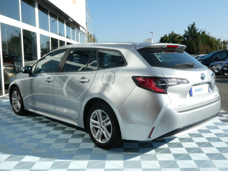 Photo 20 de l'offre de TOYOTA COROLLA (2) XII TOURING SPORTS 1.8 HYBRIDE 122H BVA Ph.2 DYNAMIC GPS Camera à 24950€ chez Mérignac auto