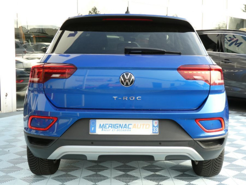 Photo 8 de l'offre de VOLKSWAGEN T-ROC New 1.0 TSI 110 BVM6 Facelift LIFE PLUS GPS Privacy Glass à 22950€ chez Mérignac auto