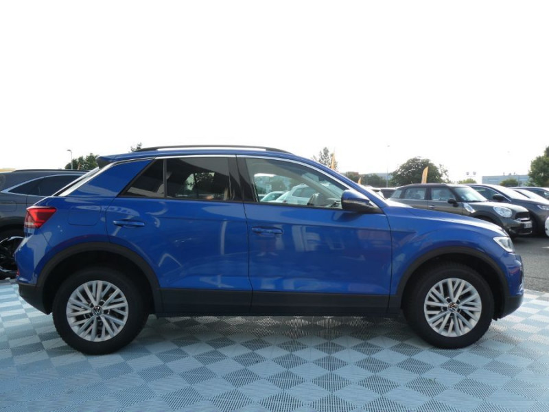 Photo 11 de l'offre de VOLKSWAGEN T-ROC New 1.0 TSI 110 BVM6 Facelift LIFE PLUS GPS Privacy Glass à 22950€ chez Mérignac auto