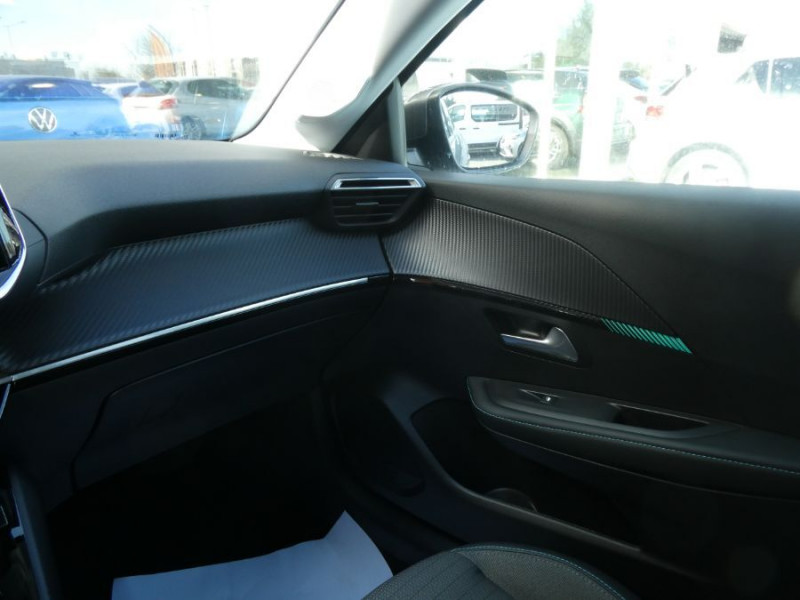 Photo 28 de l'offre de PEUGEOT 208 II 1.5 BlueHDi 100 BVM6 ALLURE PACK GPS Cockpit 3D ACC à 19790€ chez Mérignac auto