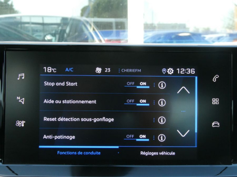 Photo 26 de l'offre de PEUGEOT 208 II 1.5 BlueHDi 100 BVM6 ALLURE PACK GPS Cockpit 3D ACC à 19790€ chez Mérignac auto