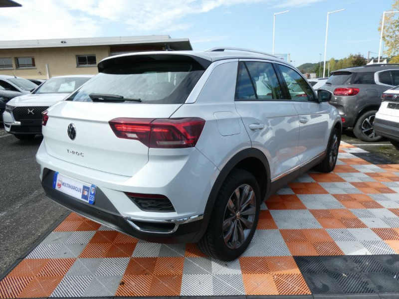 Photo 3 de l'offre de VOLKSWAGEN T-ROC 2.0 TDI 150 DSG7 CARAT GP Camera Attel. à 27500€ chez Mérignac auto