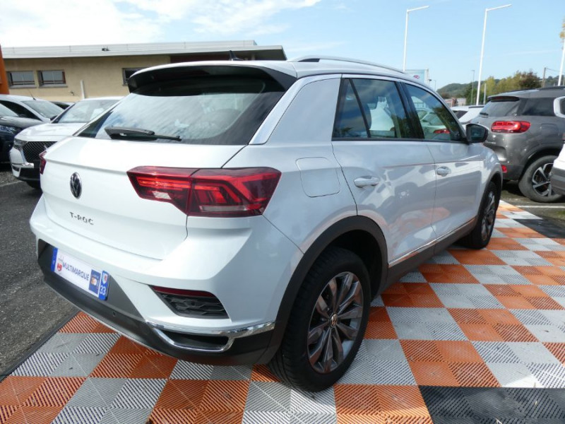 Photo 12 de l'offre de VOLKSWAGEN T-ROC 2.0 TDI 150 DSG7 CARAT GP Camera Attel. à 27500€ chez Mérignac auto