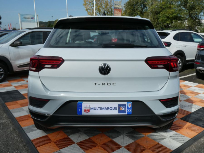 Photo 11 de l'offre de VOLKSWAGEN T-ROC 2.0 TDI 150 DSG7 CARAT GP Camera Attel. à 27500€ chez Mérignac auto