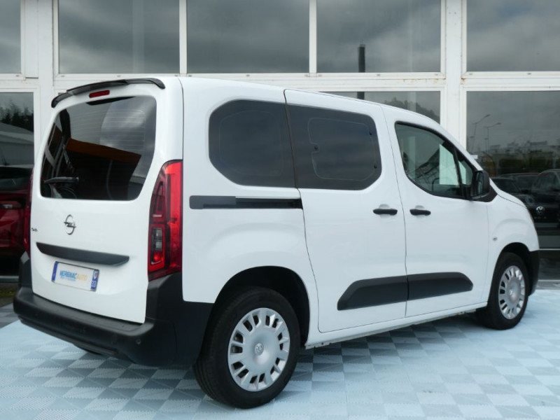 Photo 3 de l'offre de OPEL COMBO LIFE 1.5 DIESEL 100 BVM6 EDITION CarPlay Radar Privacy Glass à 23450€ chez Mérignac auto