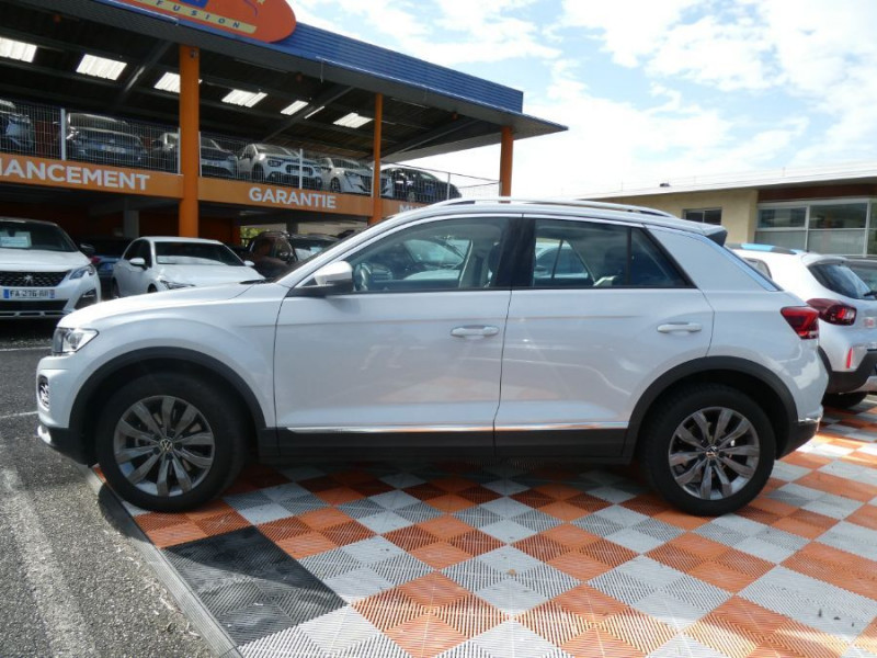 Photo 18 de l'offre de VOLKSWAGEN T-ROC 2.0 TDI 150 DSG7 CARAT GP Camera Attel. à 27500€ chez Mérignac auto