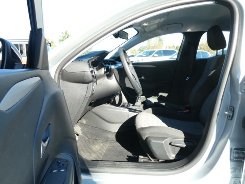 Photo 12 de l'offre de OPEL CORSA VI 1.5 Diesel 100 BVM6 EDITION BUSINESS GPS Radar JA16p à 15980€ chez Mérignac auto