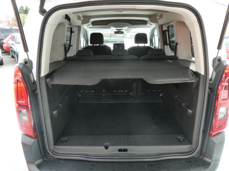 Photo 14 de l'offre de OPEL COMBO LIFE 1.5 DIESEL 100 BVM6 EDITION CarPlay Radar Privacy Glass à 23450€ chez Mérignac auto