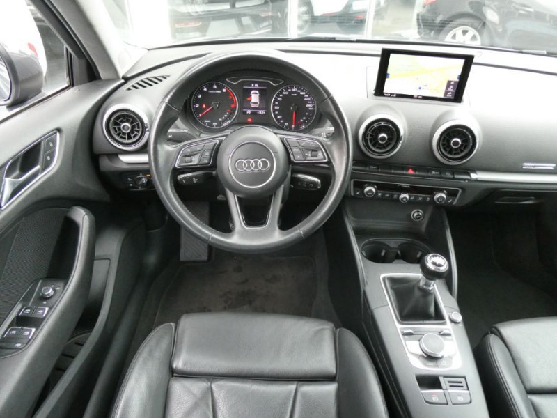 Photo 4 de l'offre de AUDI A3 SPORTBACK 1.0 TFSI 115 BVM6 DESIGN LUXE CUIR GPS JA18 à 18900€ chez Mérignac auto