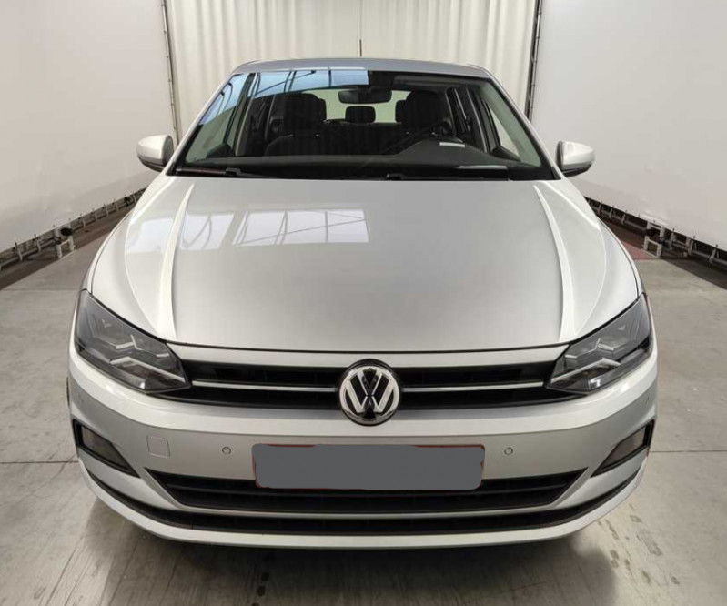 Photo 9 de l'offre de VOLKSWAGEN POLO VI 1.6 TDI 95 CONFORTLINE GPS Radars à 18990€ chez Mérignac auto