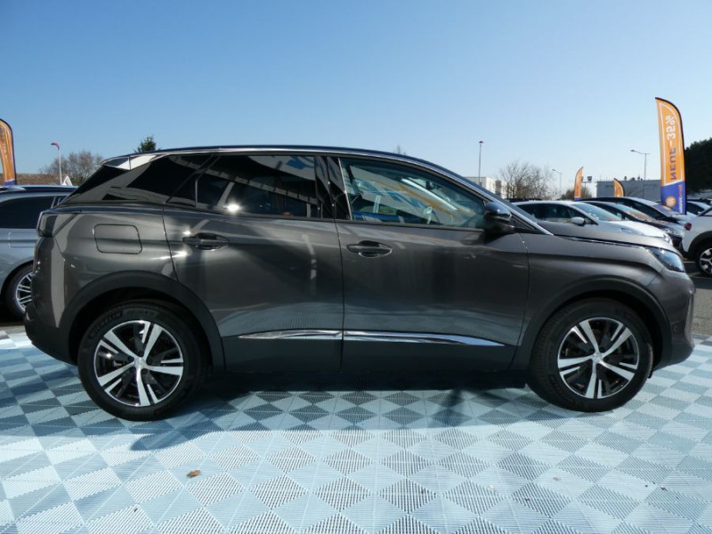 Photo 12 de l'offre de PEUGEOT 3008 II (2) 1.5 BlueHDi 130 EAT8 ALLURE PACK Hayon EL. ACC SC Barres à 26950€ chez Mérignac auto