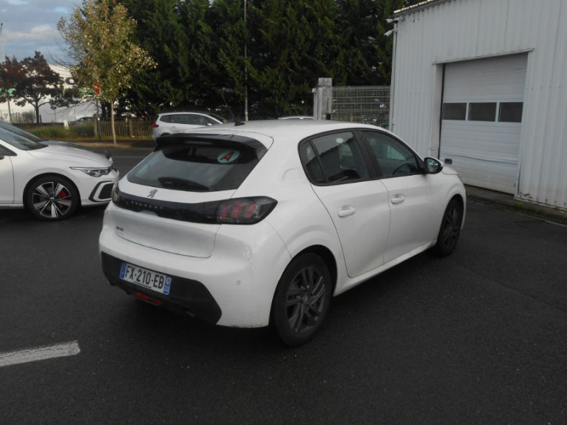 Photo 3 de l'offre de PEUGEOT 208 II 1.2 PureTech 100 BVM6 ACTIVE BUSINESS CarPlay JA16 à 13450€ chez Mérignac auto