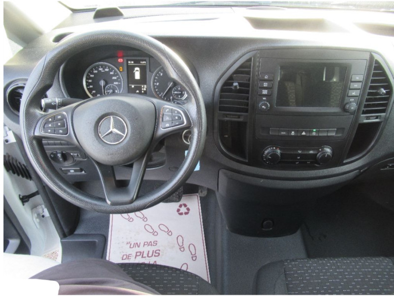 Photo 4 de l'offre de MERCEDES-BENZ VITO 114 CDI 136cv BVA9 RWD LONG FIRST Caméra Radars 22900HT à 22900€ chez Mérignac auto