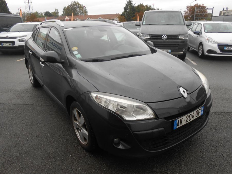 Photo 2 de l'offre de RENAULT MEGANE ESTATE III 1.5 DCI 110 BVM6 DYNAMIQUE 1ère Main Entretien Suivi à 6950€ chez Mérignac auto