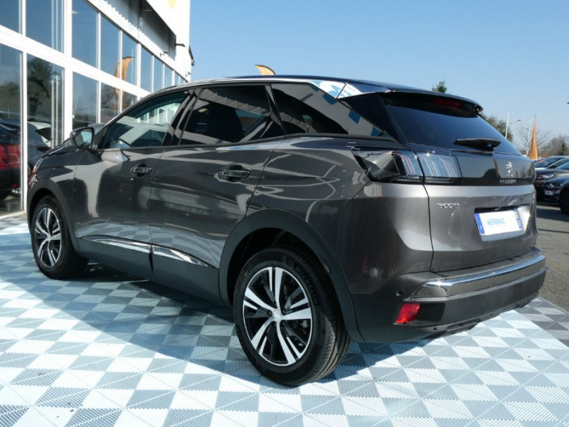 Photo 6 de l'offre de PEUGEOT 3008 II (2) 1.5 BlueHDi 130 EAT8 ALLURE PACK Hayon EL. ACC SC Barres à 26950€ chez Mérignac auto