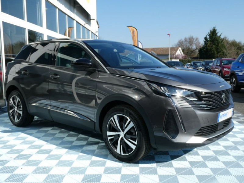 Photo 2 de l'offre de PEUGEOT 3008 II (2) 1.5 BlueHDi 130 EAT8 ALLURE PACK Hayon EL. ACC SC Barres à 26950€ chez Mérignac auto