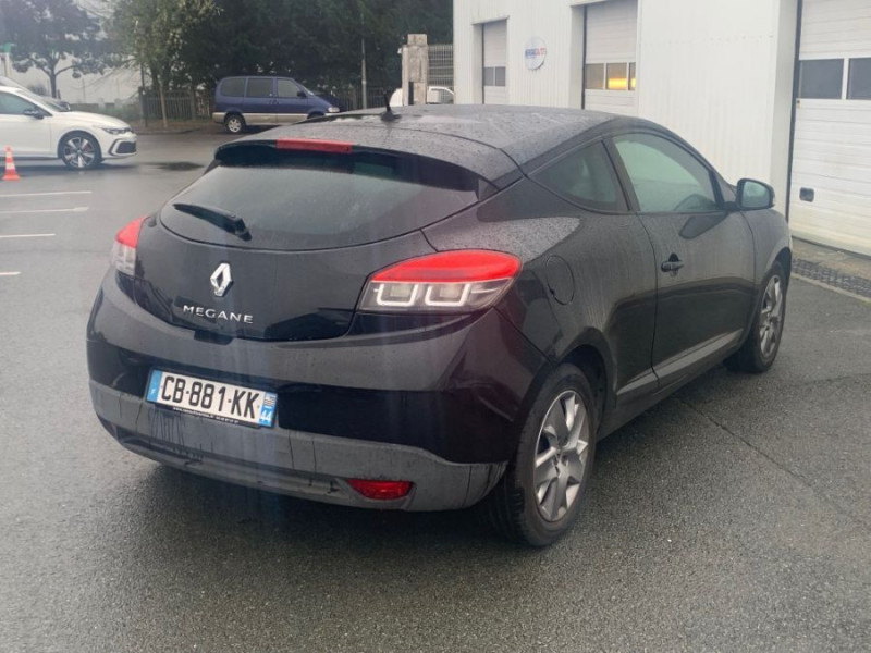 Photo 9 de l'offre de RENAULT MEGANE COUPE III 1.5 DCI 90 GPS Privacy Glass à 8450€ chez Mérignac auto