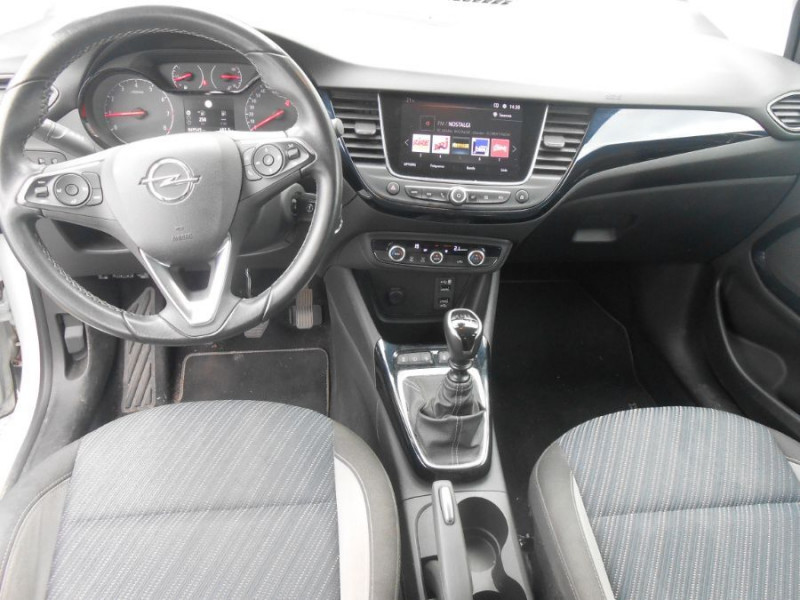 Photo 5 de l'offre de OPEL CROSSLAND X 1.2 Turbo 110 BVM6 DESIGN 120ANS Camera 1ère Main à 11950€ chez Mérignac auto