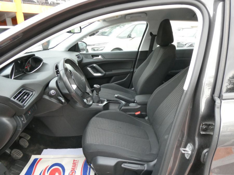 Photo 4 de l'offre de PEUGEOT 308 SW II 1.5 BlueHDI 130 BVM6 ACTIVE GPS Radar à 14490€ chez Mérignac auto