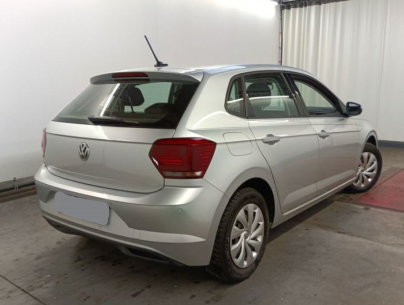 Photo 3 de l'offre de VOLKSWAGEN POLO VI 1.6 TDI 95 CONFORTLINE GPS Radars à 16450€ chez Mérignac auto