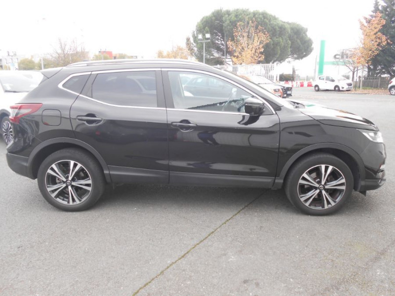 Photo 4 de l'offre de NISSAN QASHQAI 1.3 DIG-T 160 BVM6 N-CONNECTA Toit Pano Pack Hiver 1ère Main à 19980€ chez Mérignac auto