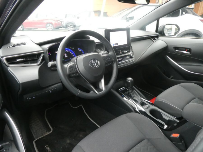 Photo 16 de l'offre de TOYOTA COROLLA (2) XII TOURING SPORTS 1.8 HYBRIDE 122H BVA Ph.2 DYNAMIC GPS Camera à 23950€ chez Mérignac auto