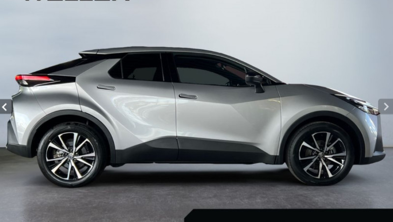 Photo 9 de l'offre de TOYOTA C-HR II 1.8 HYBRIDE 140 CVT 2WD DESIGN GPS 12.3 Camera JA18 Diam. Induction à 31790€ chez Mérignac auto